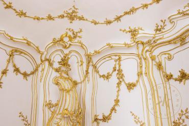 Weißgoldzimmer im Erdgeschoß von Schloss Schönbrunn, Detail der Wandgestaltung.
© Schloß Schön ...
