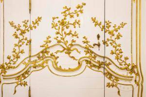 Weißgoldzimmer im Erdgeschoß von Schloss Schönbrunn, Detail der Wandgestaltung.
© Schloß Schön ...