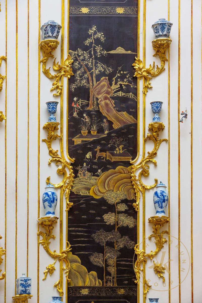 Sogenanntes Chinesisches Rundkabinett in Schloss Schönbrunn, Detailansicht einer Lacktafel.
©  ...