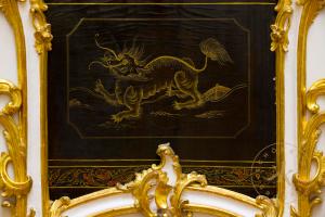 Sogenanntes Chinesisches Rundkabinett in Schloss Schönbrunn, Detailansicht einer Lacktafel. 
© ...