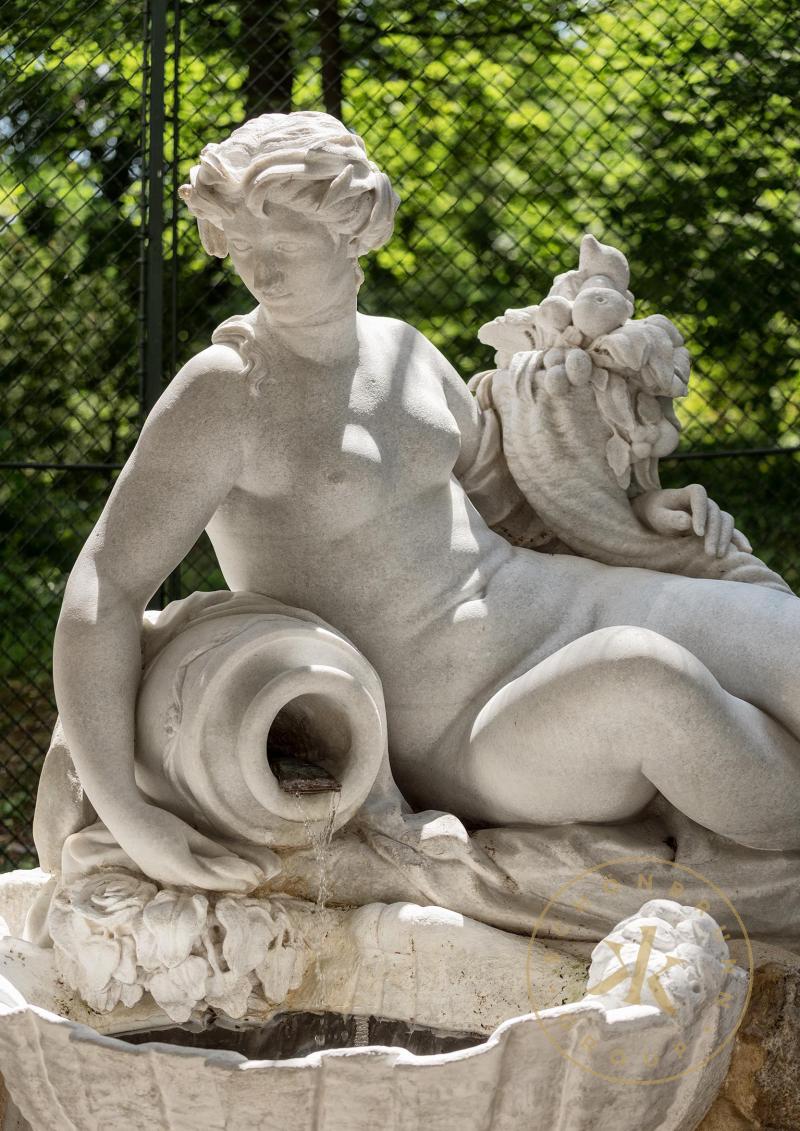 Schönbrunn, Schöner Brunnen, Detail Brunnennymphe Egeria 
© Schloß Schönbrunn Kultur- und Betr ...