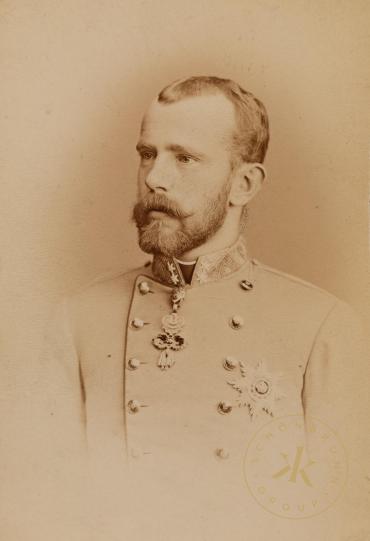 Kronprinz Rudolf in Uniform. Fotografie von Fritz Luckhardt, 1889
© Schloß Schönbrunn Kultur-  ...