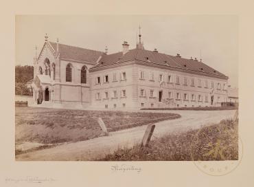 Ansicht des ehemaligen Jagdschlosses in Mayerling nach dem Umbau zu einem Kloster 
Fotografie  ...