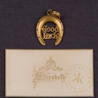 Geschenkanhänger der Kaiserin Elisabeth an ihre Enkelin Erzherzogin Elisabeth Marie
© Schloß S ...