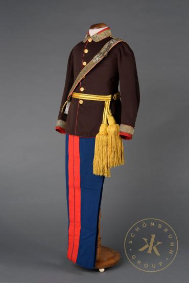 Uniform eines Obersten der k.k. Artillerie, angefertigt für den ca. siebenjährigen Kronprinzen  ...