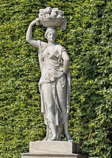 Priesterin der Ceres. Skulptur aus Sterzinger Marmor von J.B. Hagenauer.
© Schloß Schönbrunn K ...