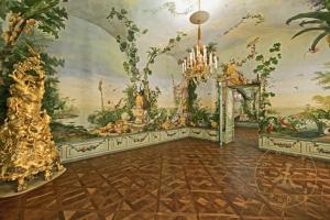 Empfangszimmer des Sommerappartements Maria Theresias im Erdgeschoß von Schloss Schönbrunn ("Be ...