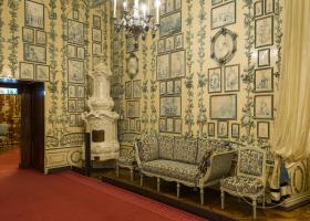 Porzellanzimmer im Appartement Maria Theresias im Osttrakt von Schloss Schönbrunn, Ansicht der  ...