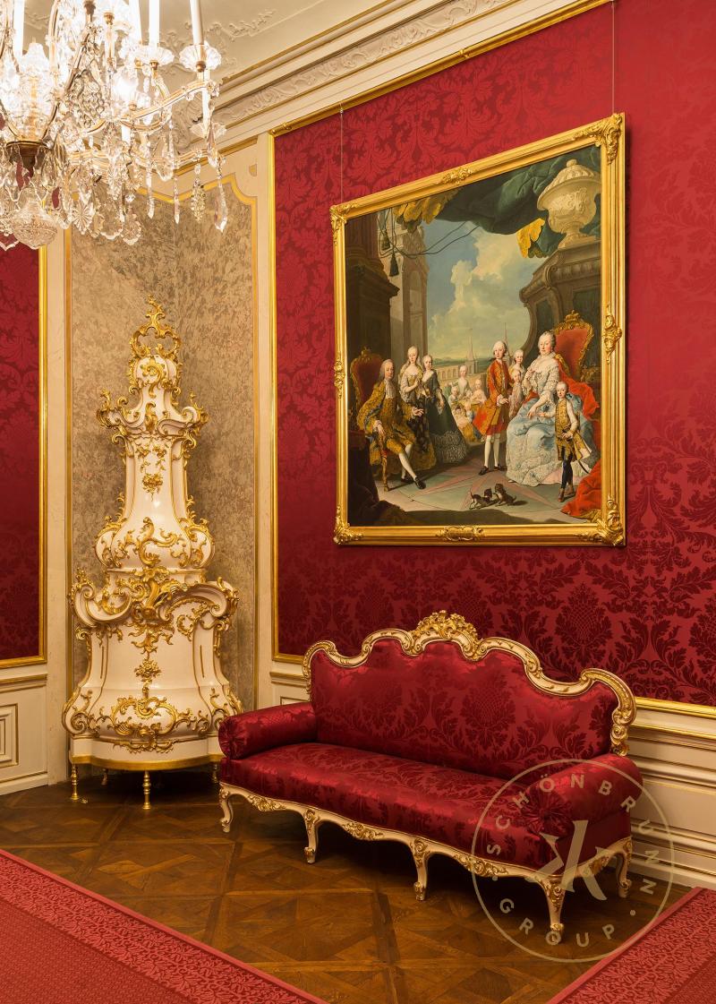 Schreibzimmer im Appartement von Erzherzog Franz Karl in Schloss Schönbrunn,  Ansicht der Südwa ...