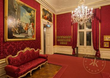 Schreibzimmer im Appartement von Erzherzog Franz Karl in Schloss Schönbrunn, Ansicht mit Famili ...