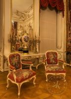 Roter Salon (Boucherzimmer) im Alexanderappartement der Wiener Hofburg, Raumausschnitt mit tapi ...