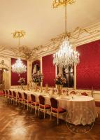 Speisesaal in den Kaiserappartements der Wiener Hofburg, Schrägansicht 
© Schloß Schönbrunn Ku ...
