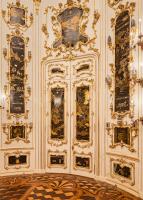 Das sogenannte Chinesische Ovalkabinett in Schloss Schönbrunn, Detailansicht mit Lacktafeln und ...