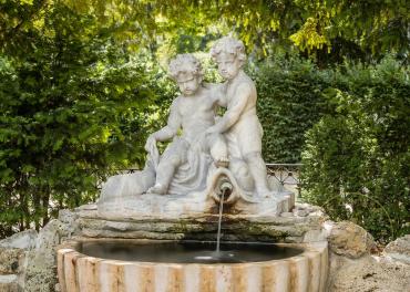 Engelsbrunnen im Meidlinger Boskett 
© Schloß Schönbrunn Kultur- und Betriebsges.m.b.H. / Foto ...